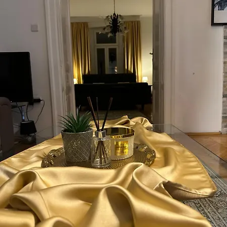 Apartment Leyla *