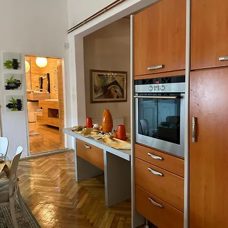 Apartment Leyla